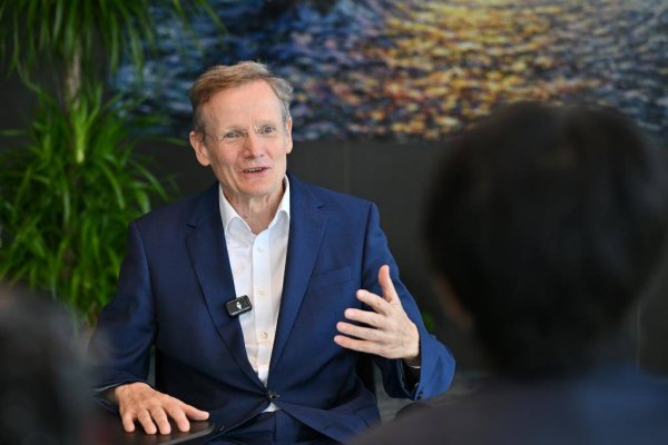 开户要多久 走过十年，亚投行如何助推多边主义发展？