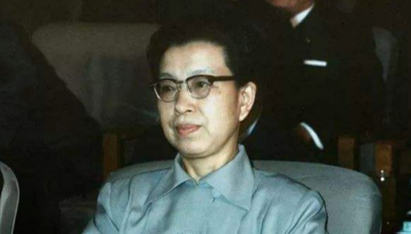 “四人帮”结局各不相同，结局最好的不仅成功出狱，每月还能领到4000元