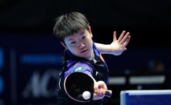 女团最强阵3-0晋级4强！孙颖莎鏖战5局逆转 王曼昱11-1打崩申裕斌